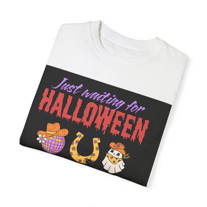 Halloween Unisex T-shirt - 'I am just waiting for halloween'